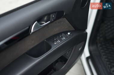 Внедорожник / Кроссовер Audi Q7 2013 в 