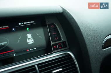 Внедорожник / Кроссовер Audi Q7 2013 в 