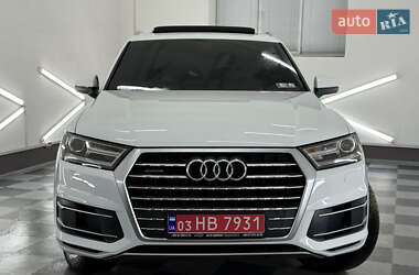 Внедорожник / Кроссовер Audi Q7 2018 в 