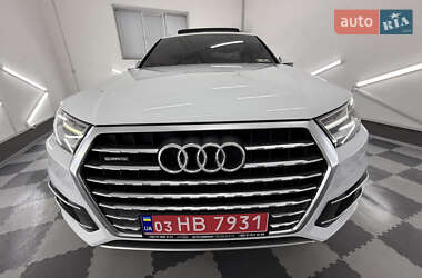 Внедорожник / Кроссовер Audi Q7 2018 в 