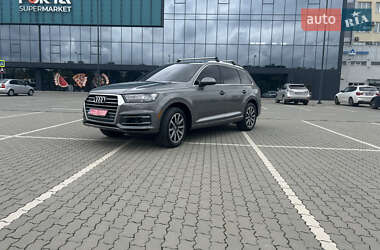 Позашляховик / Кросовер Audi Q7 2017 в 