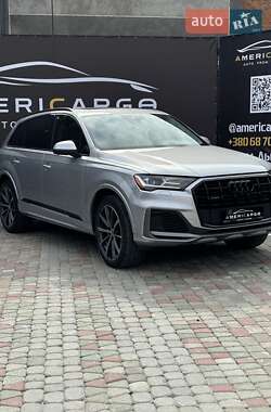 Позашляховик / Кросовер Audi Q7 2020 в 