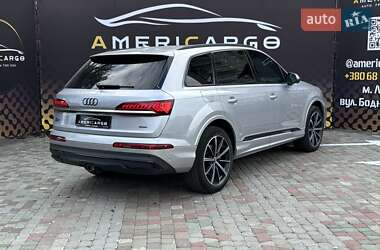 Позашляховик / Кросовер Audi Q7 2020 в 
