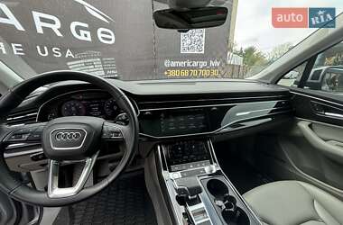 Позашляховик / Кросовер Audi Q7 2020 в 