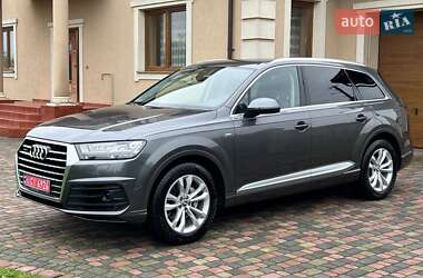 Внедорожник / Кроссовер Audi Q7 2019 в 