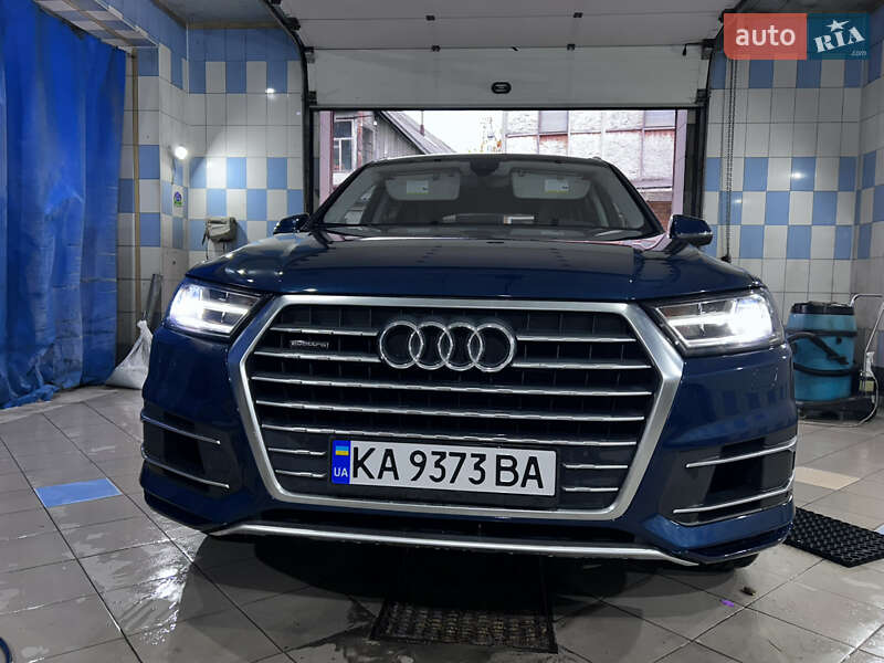 Позашляховик / Кросовер Audi Q7 2018 в Ірпені