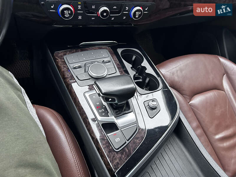 Позашляховик / Кросовер Audi Q7 2018 в Ірпені