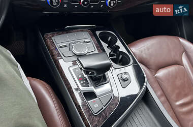 Внедорожник / Кроссовер Audi Q7 2018 в 