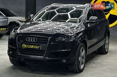 Позашляховик / Кросовер Audi Q7 2007 в 