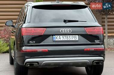 Позашляховик / Кросовер Audi Q7 2016 в 