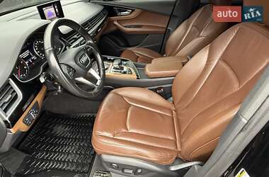Позашляховик / Кросовер Audi Q7 2016 в 