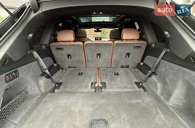 Позашляховик / Кросовер Audi Q7 2016 в 