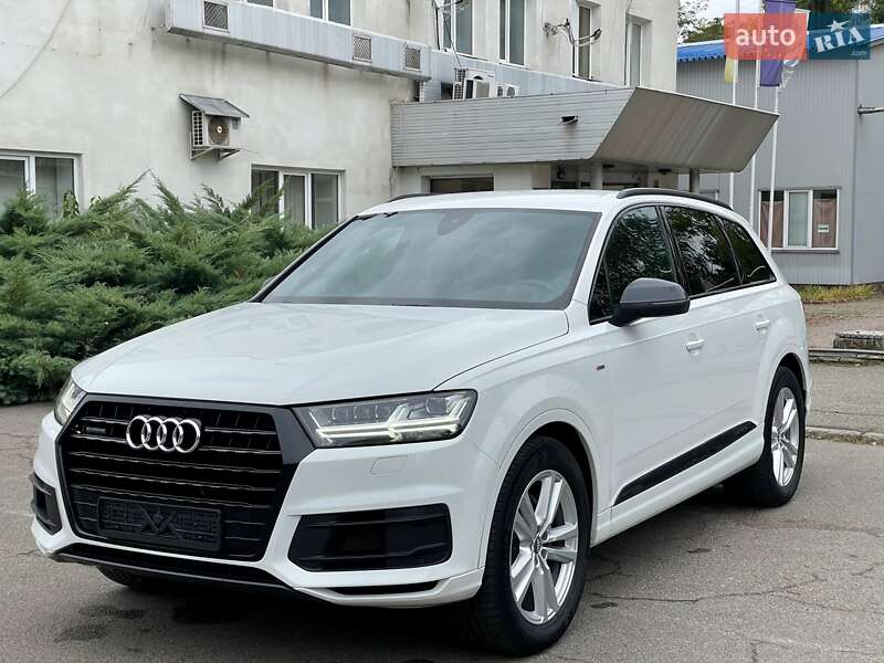 Внедорожник / Кроссовер Audi Q7 2019 в Киеве