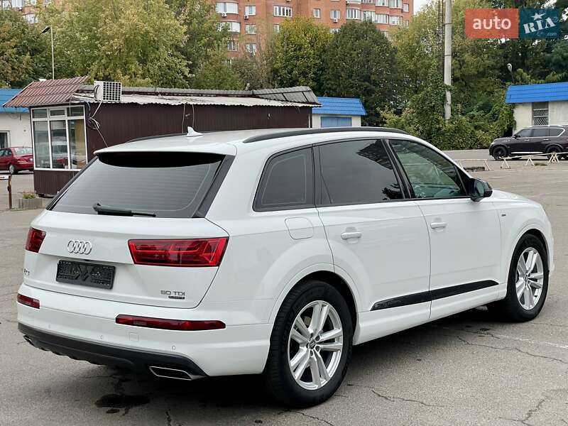 Внедорожник / Кроссовер Audi Q7 2019 в Киеве