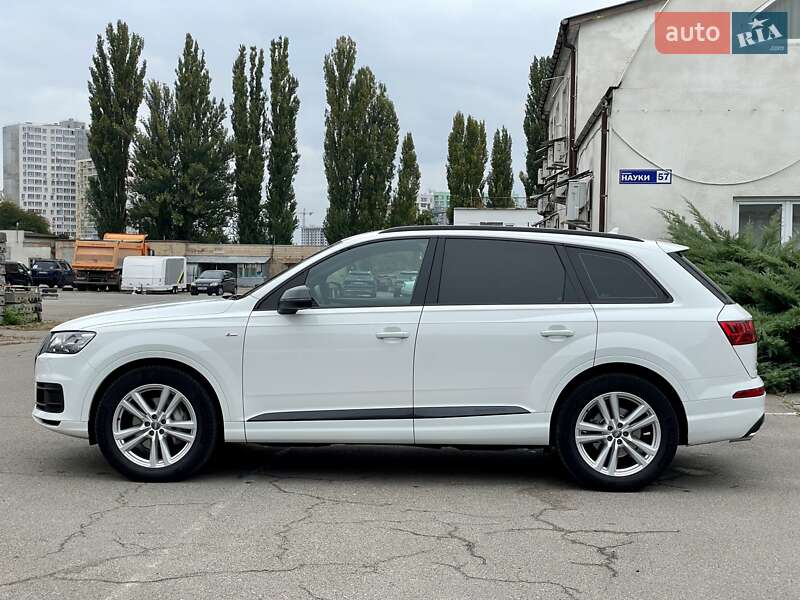 Внедорожник / Кроссовер Audi Q7 2019 в Киеве