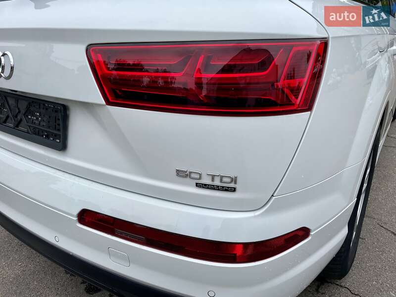 Внедорожник / Кроссовер Audi Q7 2019 в Киеве