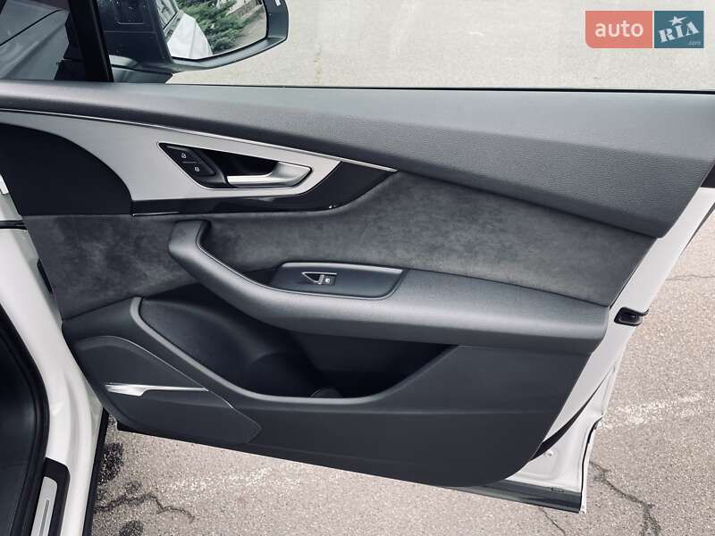Внедорожник / Кроссовер Audi Q7 2019 в Киеве