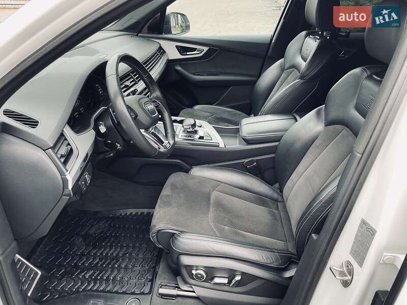 Внедорожник / Кроссовер Audi Q7 2019 в Киеве