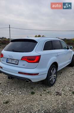 Позашляховик / Кросовер Audi Q7 2015 в 