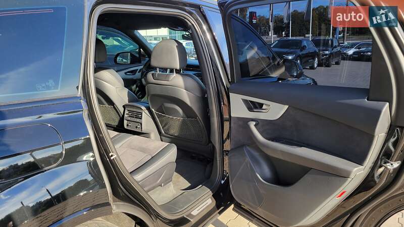 Позашляховик / Кросовер Audi Q7 2023 в Хмельницькому