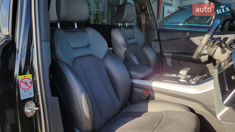 Позашляховик / Кросовер Audi Q7 2023 в Хмельницькому