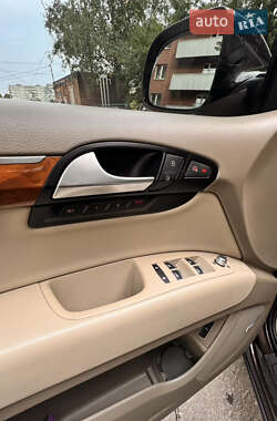 Позашляховик / Кросовер Audi Q7 2014 в 