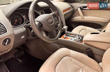 Позашляховик / Кросовер Audi Q7 2014 в 