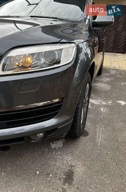 Позашляховик / Кросовер Audi Q7 2008 в 