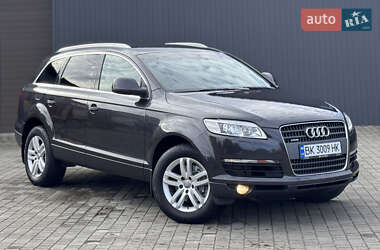 Позашляховик / Кросовер Audi Q7 2008 в 