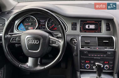 Позашляховик / Кросовер Audi Q7 2008 в 