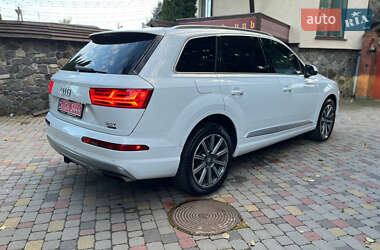Позашляховик / Кросовер Audi Q7 2016 в 