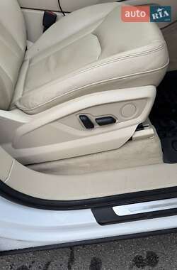 Позашляховик / Кросовер Audi Q7 2019 в 