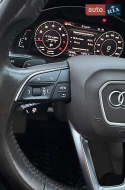 Позашляховик / Кросовер Audi Q7 2019 в 
