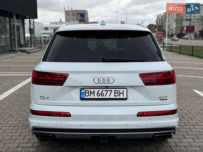 Позашляховик / Кросовер Audi Q7 2016 в Сумах