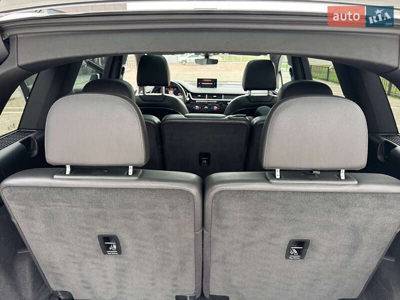 Позашляховик / Кросовер Audi Q7 2016 в Сумах