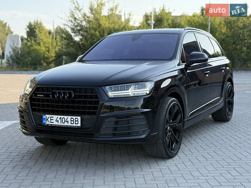 Позашляховик / Кросовер Audi Q7 2015 в Дніпрі