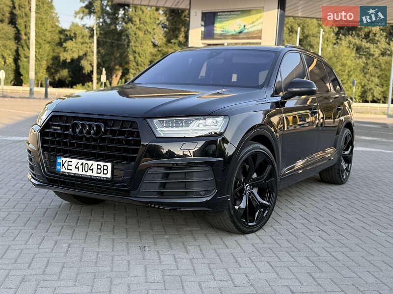 Позашляховик / Кросовер Audi Q7 2015 в Дніпрі