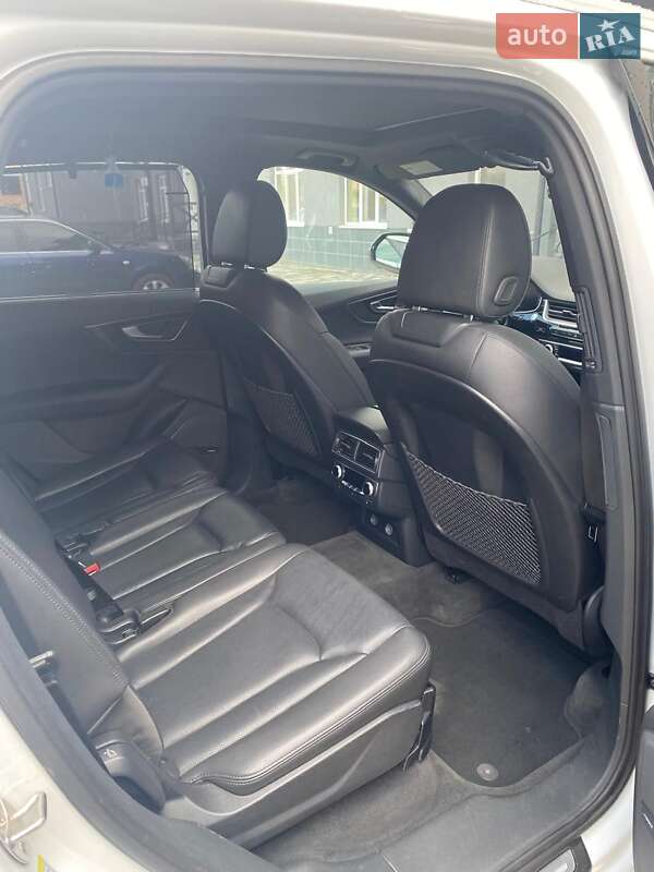 Внедорожник / Кроссовер Audi Q7 2018 в Киеве