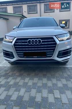 Позашляховик / Кросовер Audi Q7 2018 в Києві