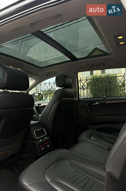 Позашляховик / Кросовер Audi Q7 2012 в 