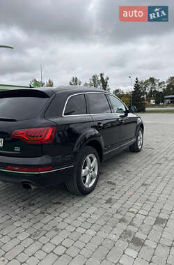 Позашляховик / Кросовер Audi Q7 2015 в 