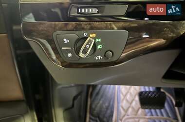 Позашляховик / Кросовер Audi Q7 2018 в 