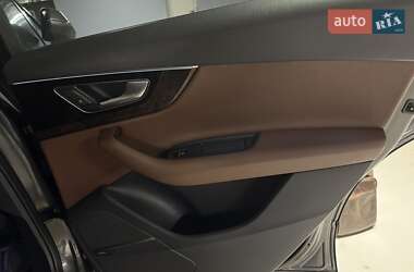 Позашляховик / Кросовер Audi Q7 2018 в 