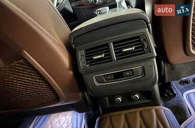 Позашляховик / Кросовер Audi Q7 2018 в 