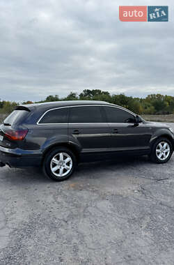 Позашляховик / Кросовер Audi Q7 2006 в 