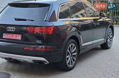 Позашляховик / Кросовер Audi Q7 2016 в 