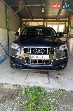 Позашляховик / Кросовер Audi Q7 2009 в 