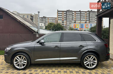 Позашляховик / Кросовер Audi Q7 2018 в 