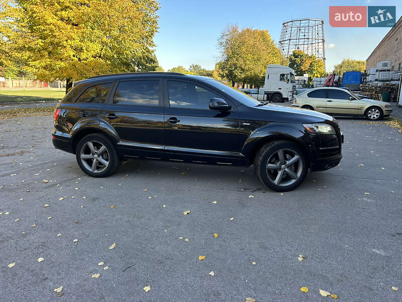 Внедорожник / Кроссовер Audi Q7 2015 в Черкассах