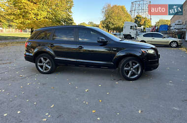Позашляховик / Кросовер Audi Q7 2015 в 